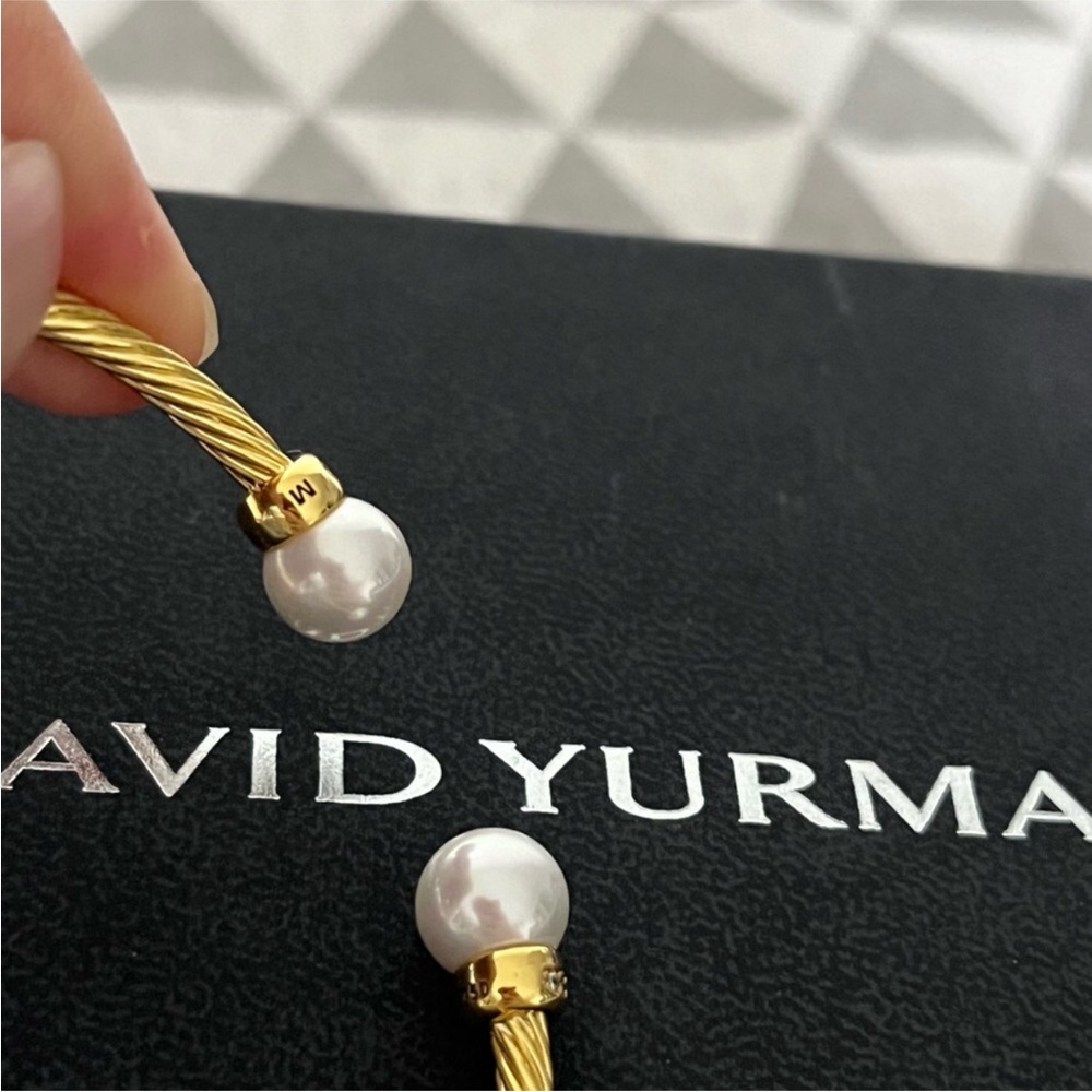 David Yurman Gold-Tone Cable Pearl Cuff Bracelet 3mm - Picture 3 of 6